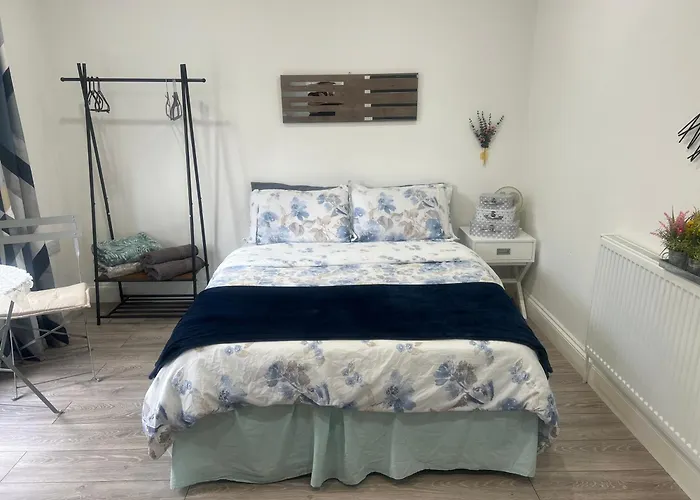 Modern Self Contained Studio Flat