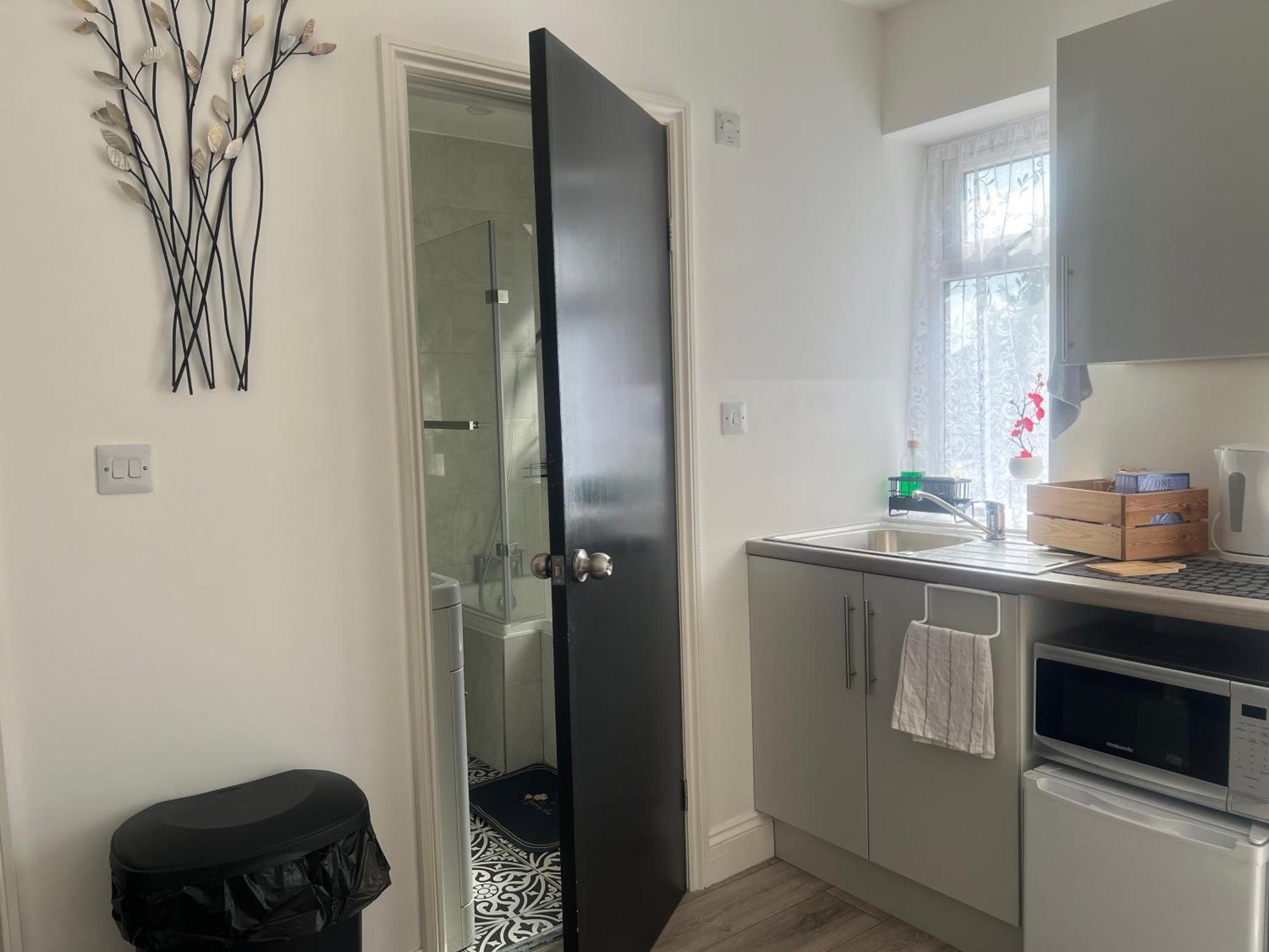 Modern Self Contained Flat *